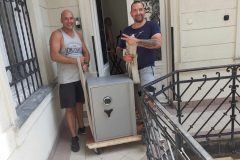 pianino-zongora-pancelszekreny-szallitas-4